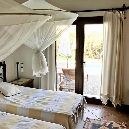 别墅 Samik Sleeps 4 Pool Air Con Wifi